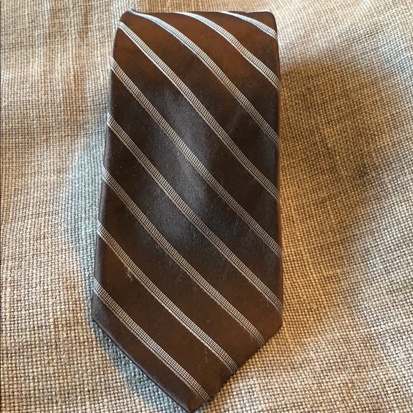 5/$15 bundle DKNY 100% Silk Brown/Silver Men's Tie - Picture 2 of 5